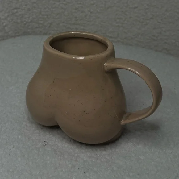 Urban Outfitters Home Ceramic Female Form Coffee Tea Mug Nude Color NWT Bohemian - Picture 2 of 6